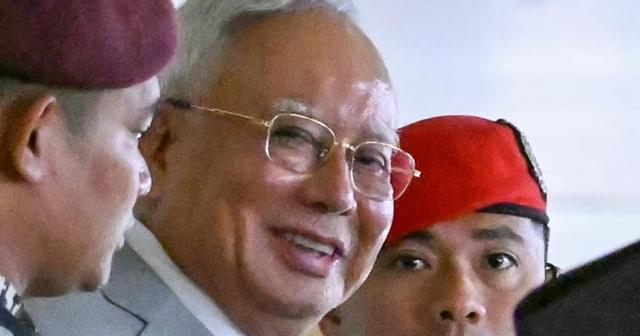 Police Say They Have No New Orders On Najib’s House Arrest After Confirmation He Would Stay At Langgak Duta